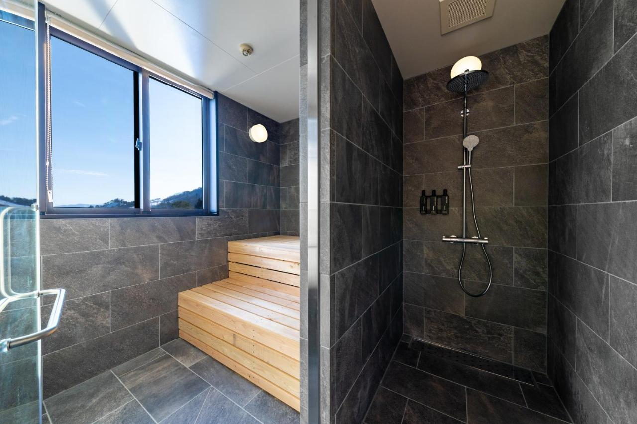 Roka By Hhg Aparthotel Hakuba Buitenkant foto